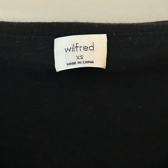 Wilfred Gloria Longsleeve from Aritzia - Picture 2 of 5